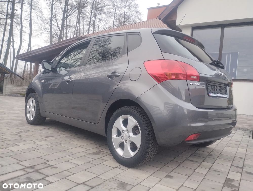 Kia Venga - 9