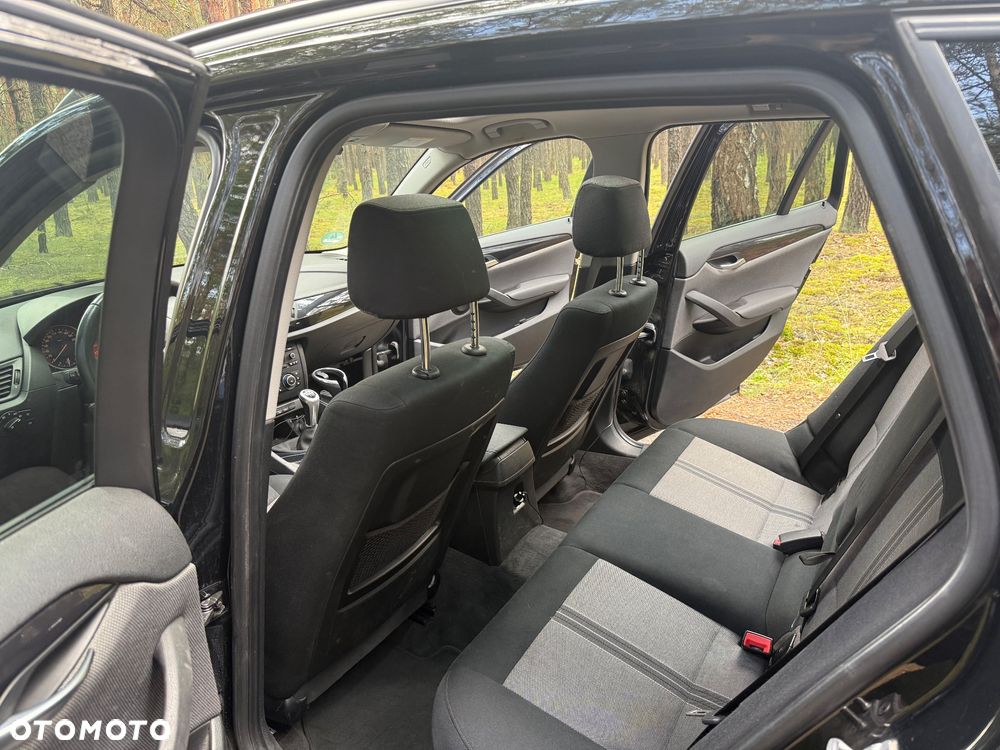 BMW X1 xDrive18d - 13