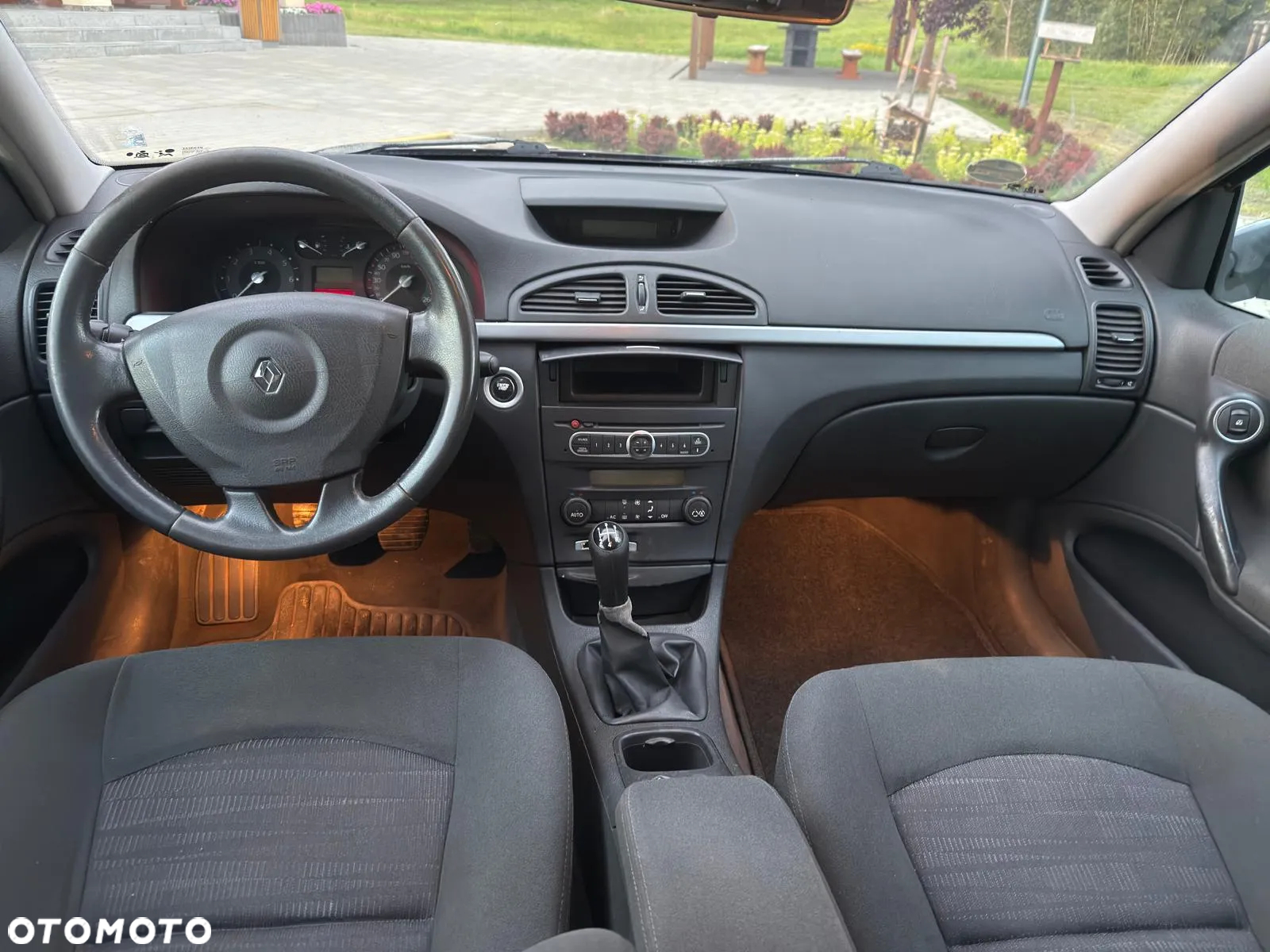 Renault Laguna 2.0 Emotion - 9