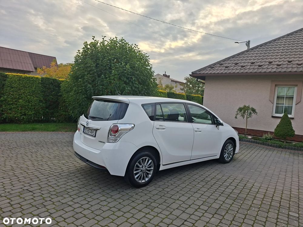 Toyota Verso - 10