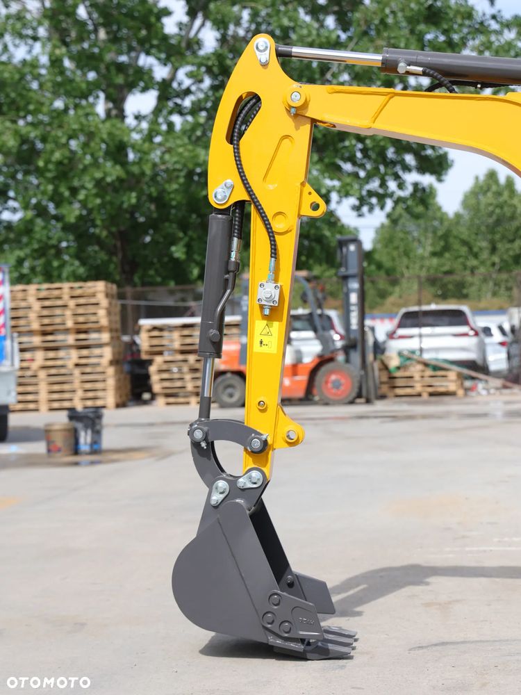 Inny Minikoparka Sylcar SC16SK - 11