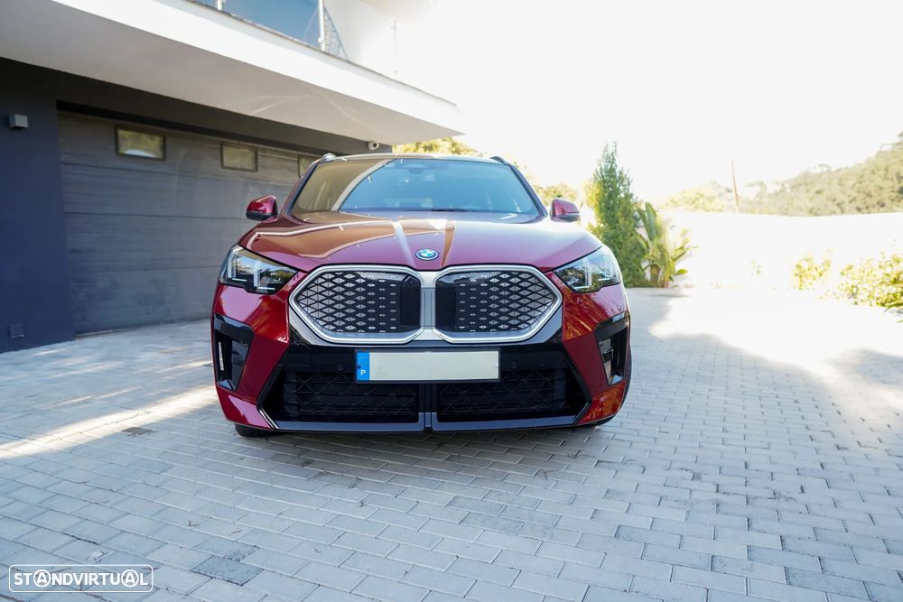 BMW iX2 eDrive20 Pack Desportivo M - 6