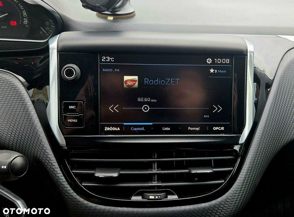 Peugeot 208 - 13