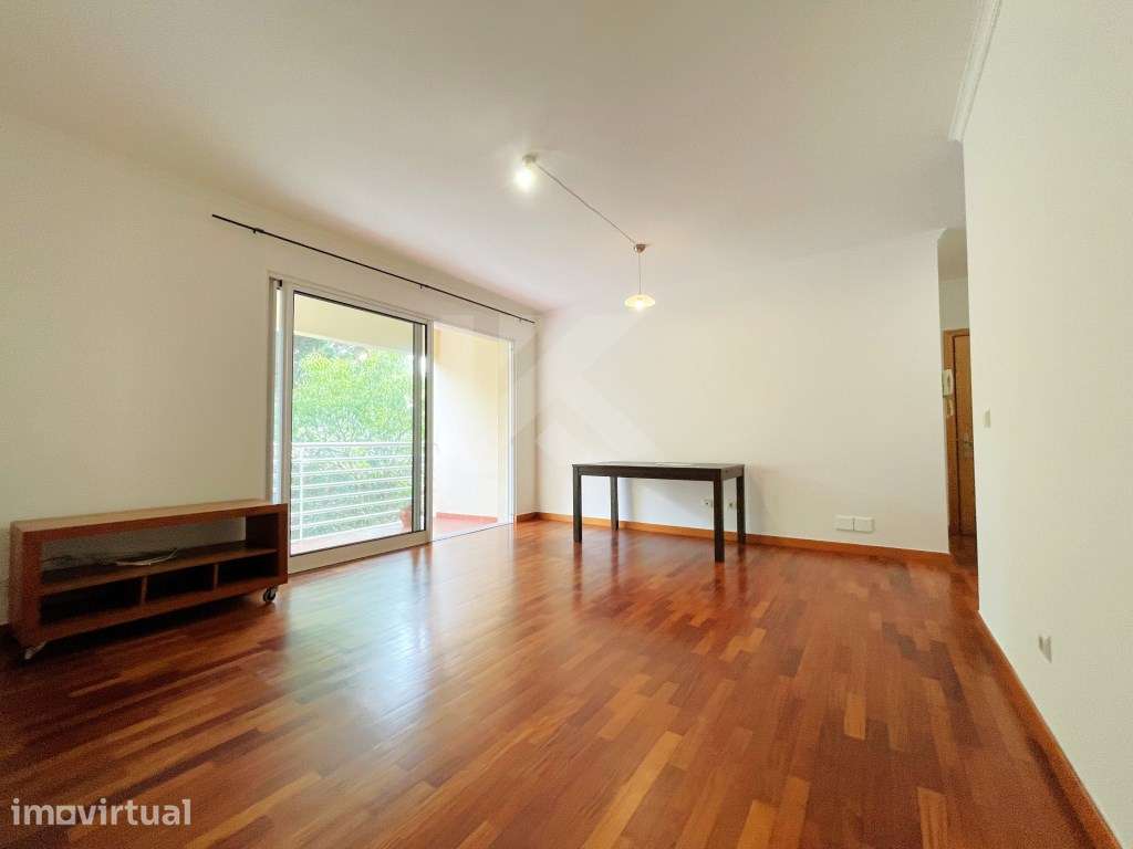 Apartamento T1 Localizado no Caniço - Grande imagem: 2/29