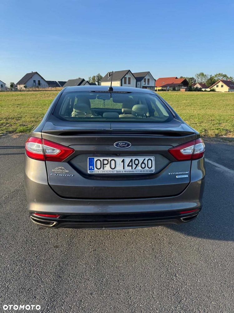 Ford Fusion - 4