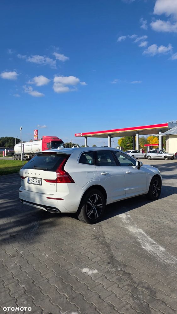Volvo XC 60 D3 R-Design - 3