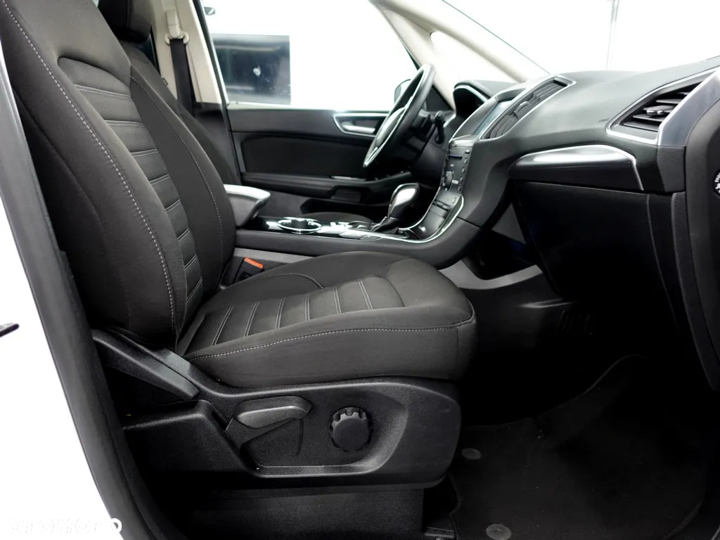 Ford Galaxy - 14