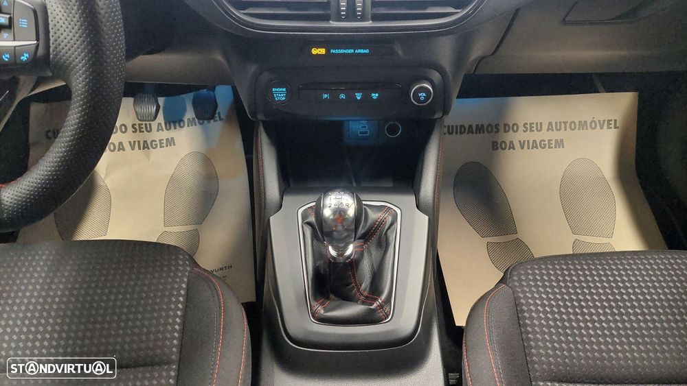 Ford Focus 1.0 EcoBoost MHEV ST-Line - 26