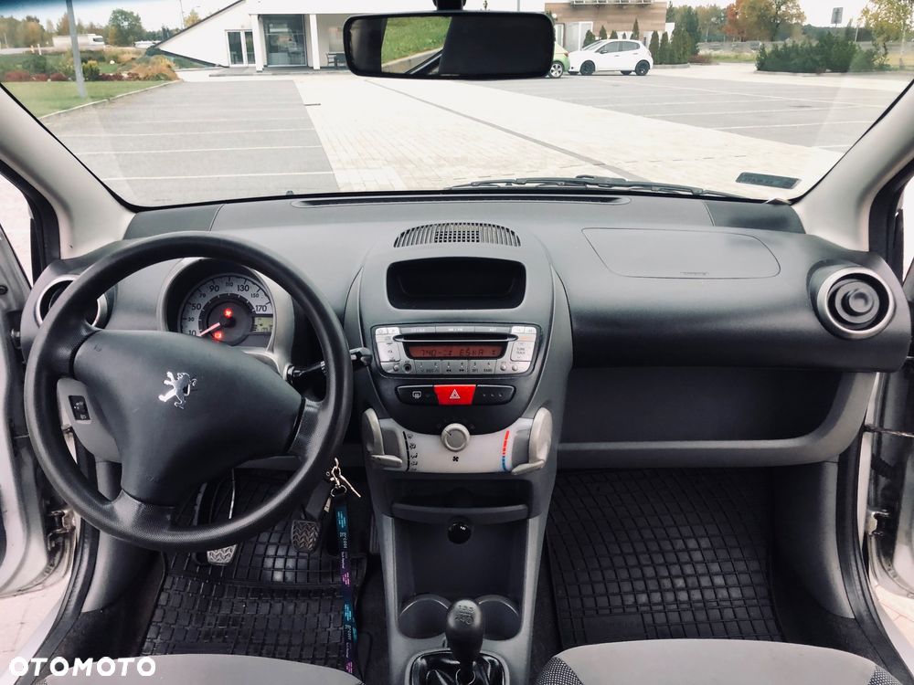 Peugeot 107 2008 photo 5
