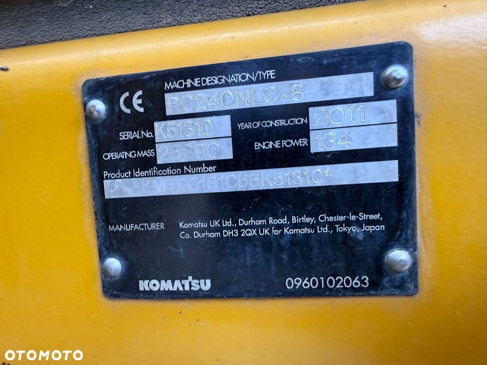 Komatsu 240 NLC - 17