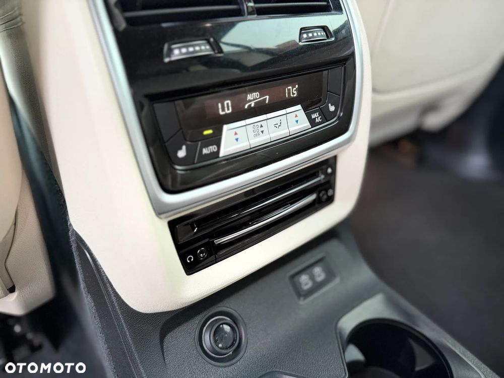 BMW X7 - 27