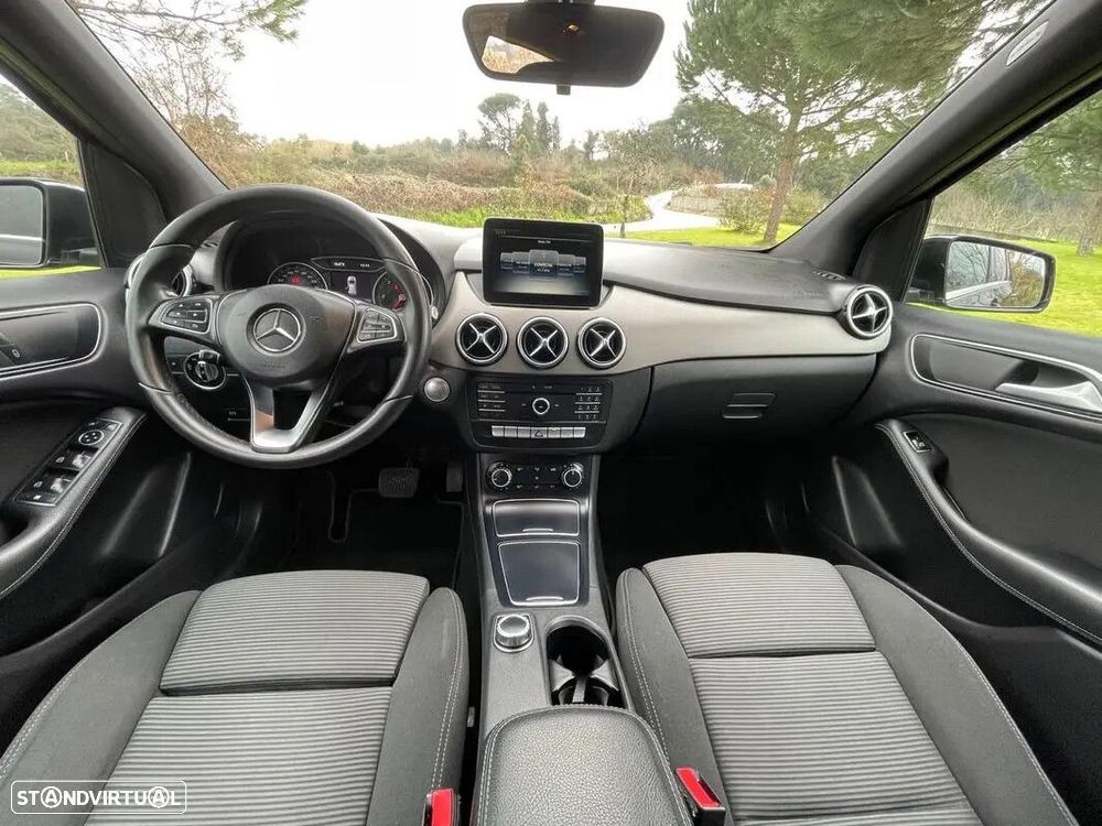 Mercedes-Benz B 180 - 36