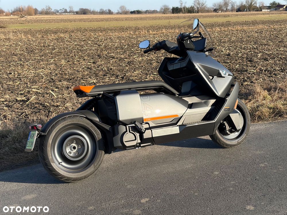 BMW CE 04 - 17