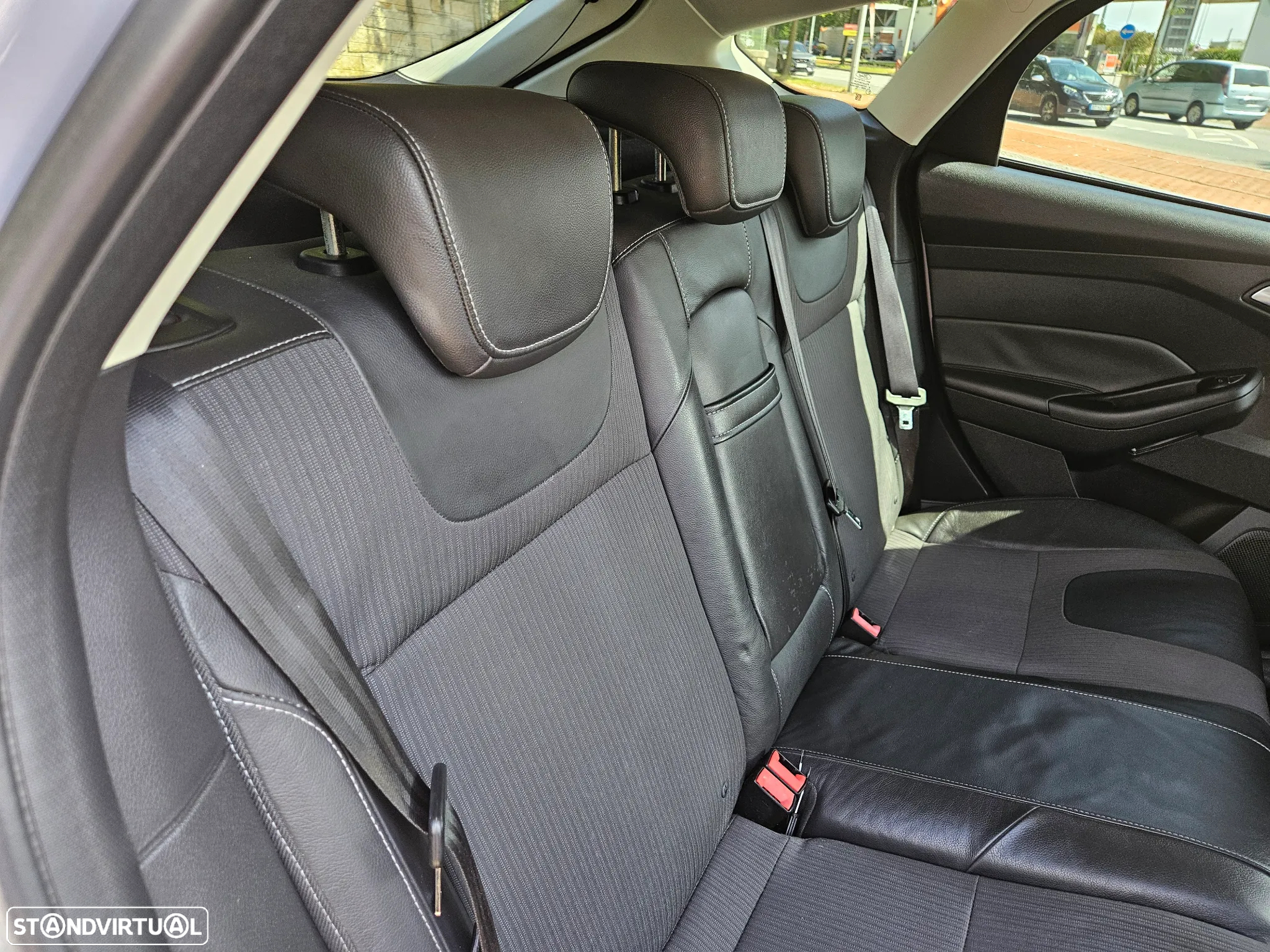 Ford Focus 1.6 TDCi Titanium - 24
