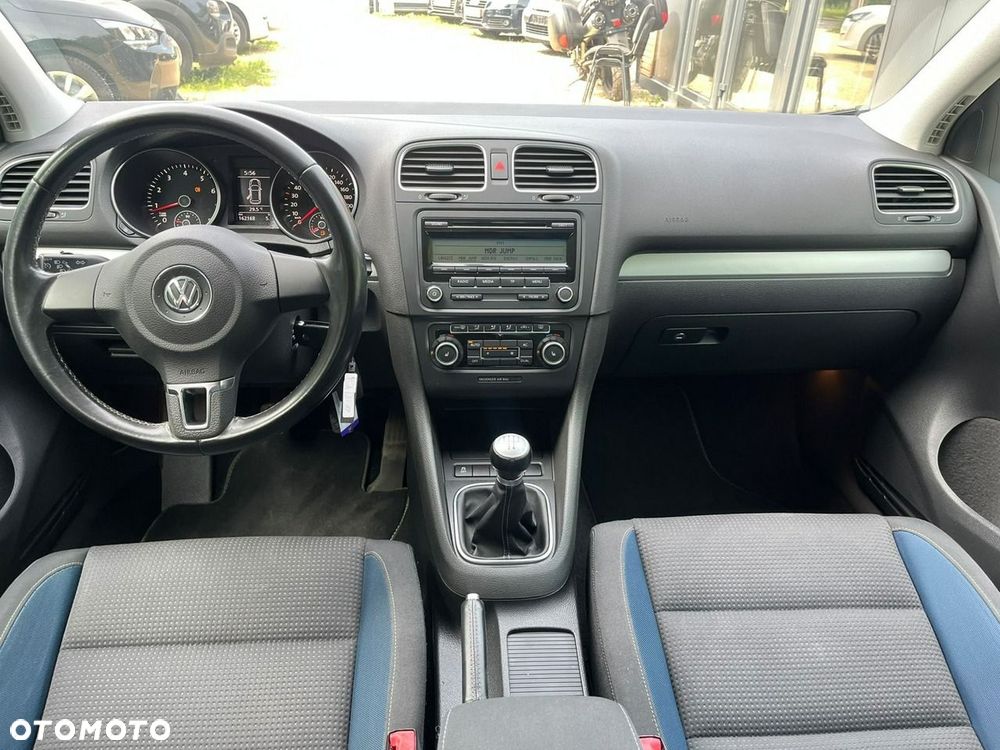 Volkswagen Golf - 10