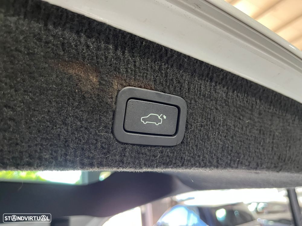 Volvo XC 70 2.0 D4 Momentum Geartronic - 20