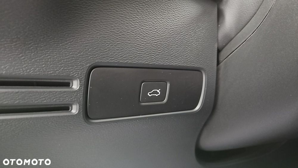 Volvo XC 40 82kWh Recharge Twin AWD Plus - 18