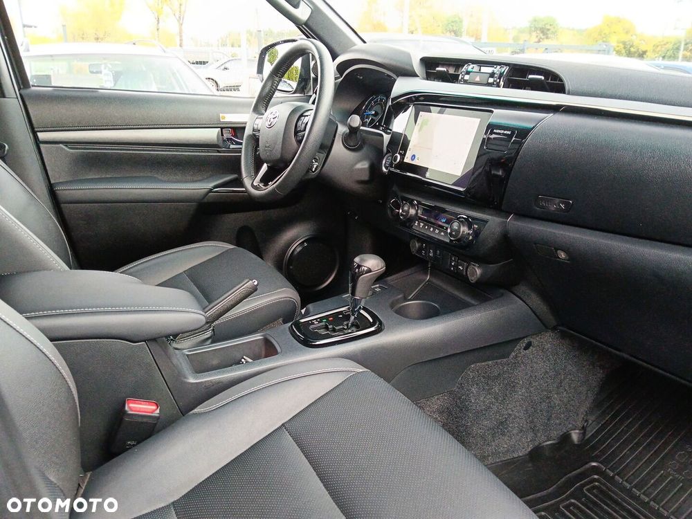 Toyota Hilux 2.8 D-4D mHEV Double Cab Invincible 4x4 - 9