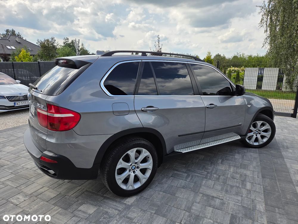 BMW X5 xDrive48i - 8