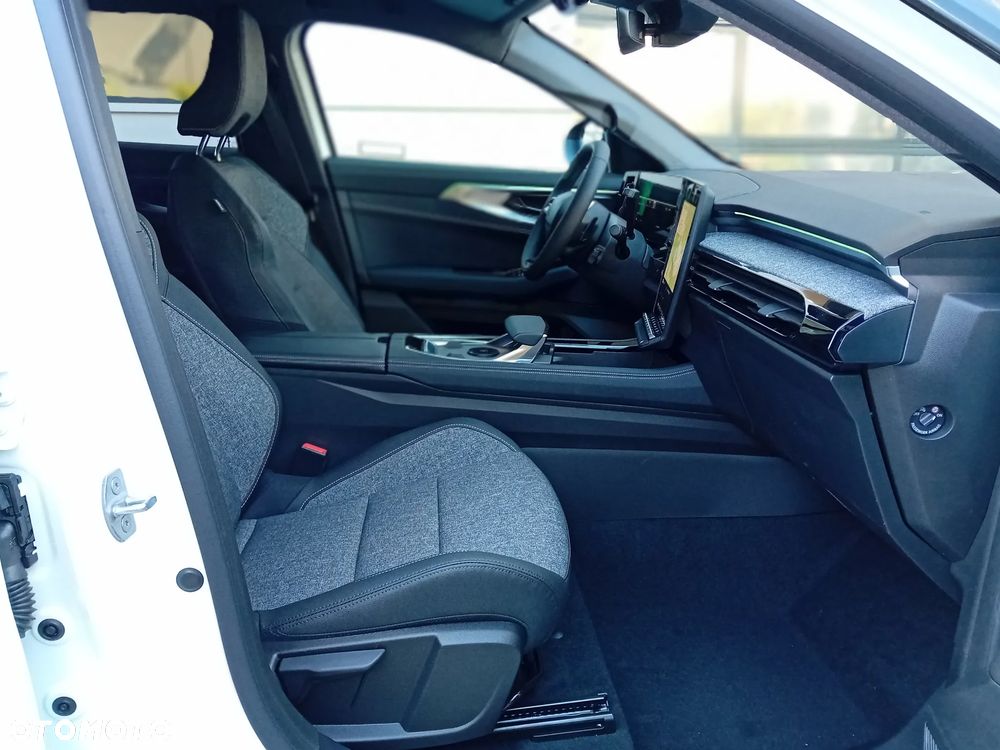 Renault Austral 1.3 TCe mHEV Techno - 8