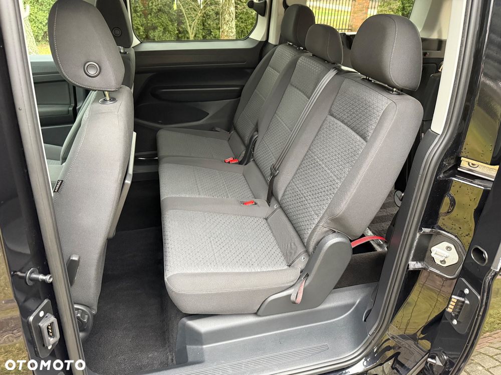 Ford Tourneo Connect Grand - 18