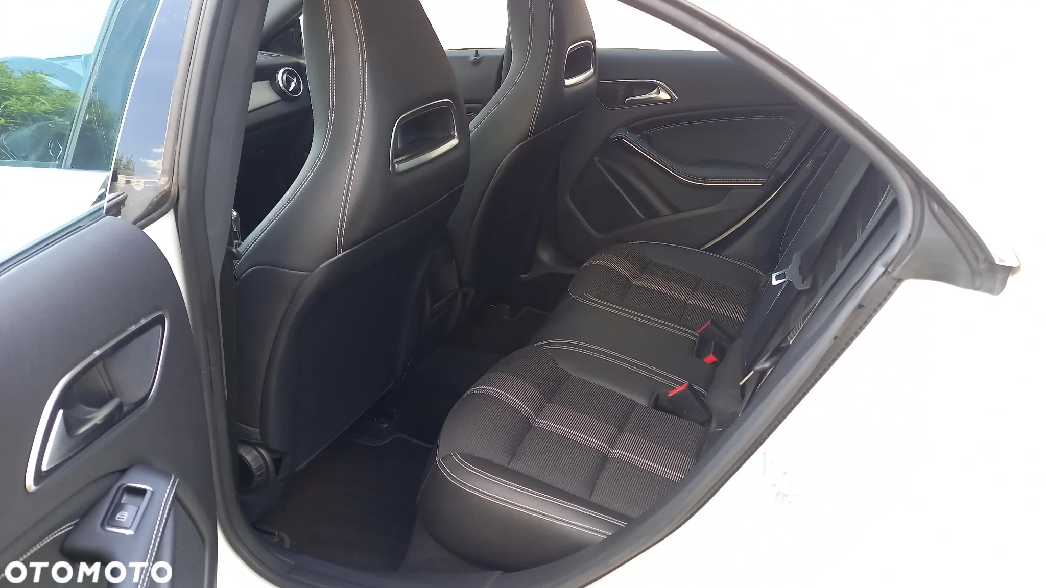 Mercedes-Benz CLA 200 - 14