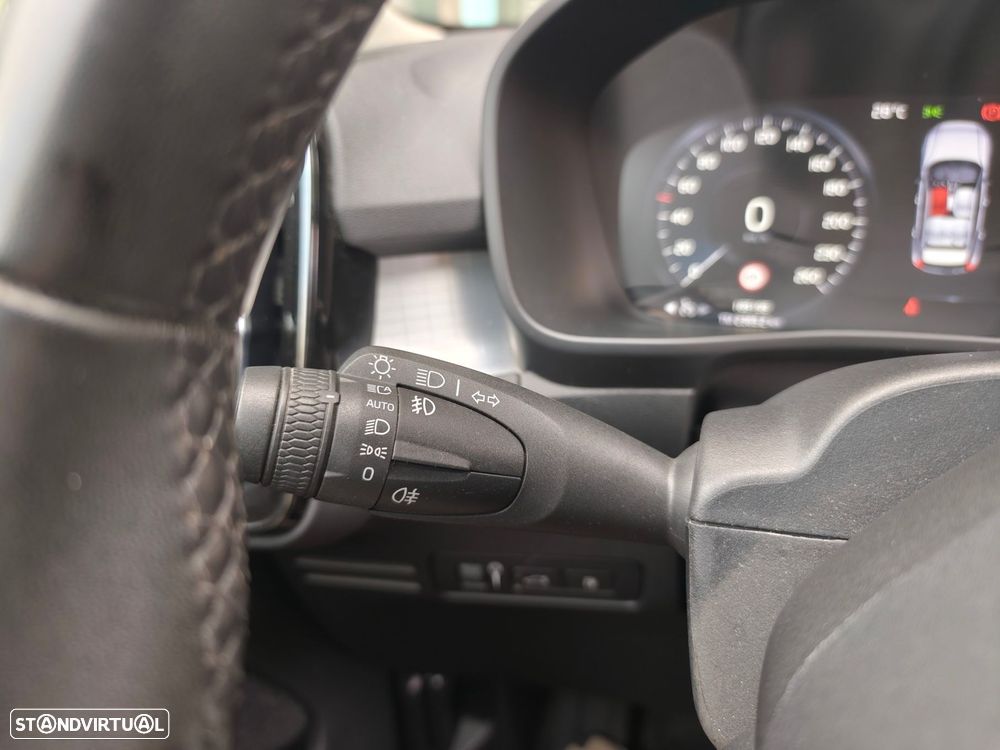 Volvo XC 40 1.5 T4 PHEV Core — fotografia 27