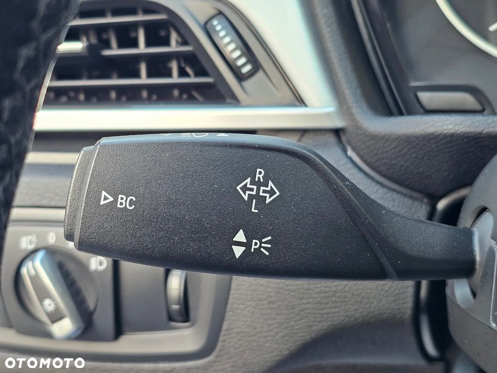 BMW X1 xDrive20d - 21