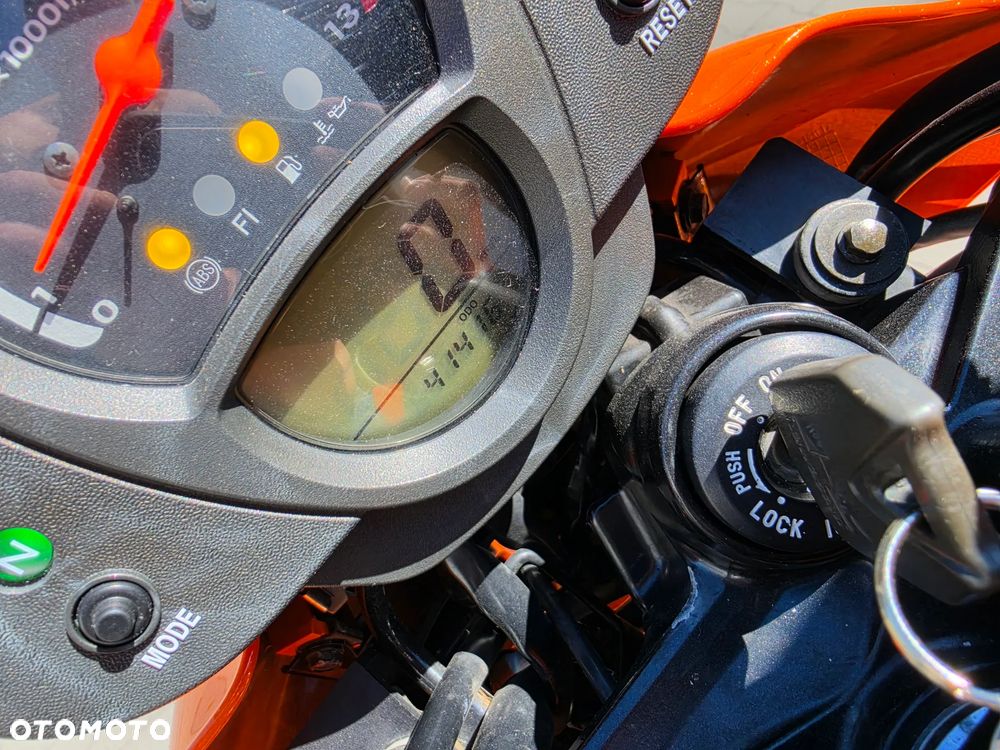 Kawasaki ER - 32
