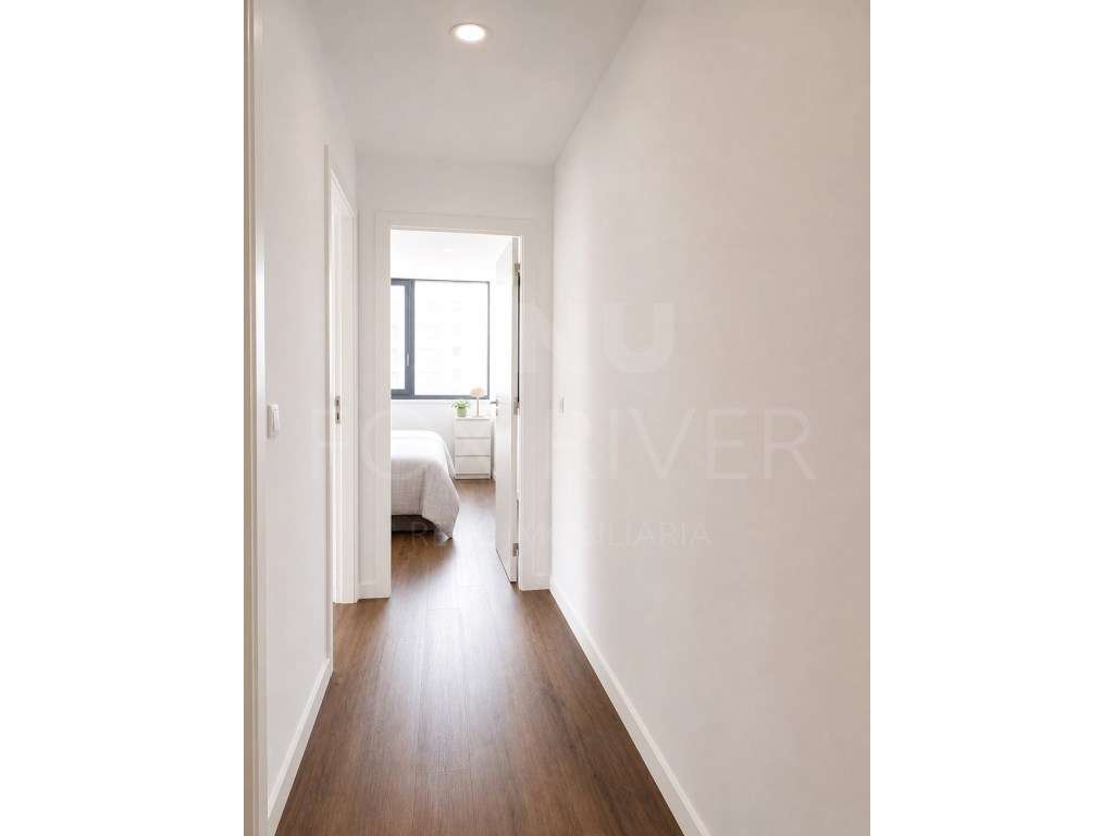 Apartamento T2 no Centro de Valença com Excelente Localização - Grande imagem: 4/13