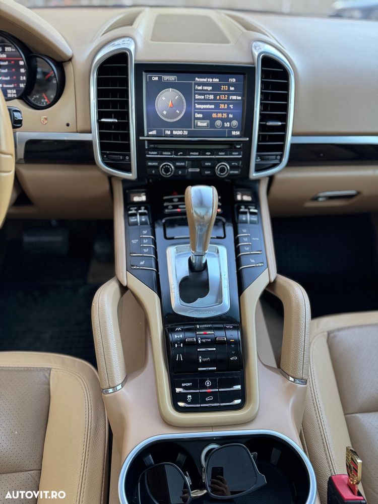 Porsche Cayenne 3.0TD TipTronic - 11