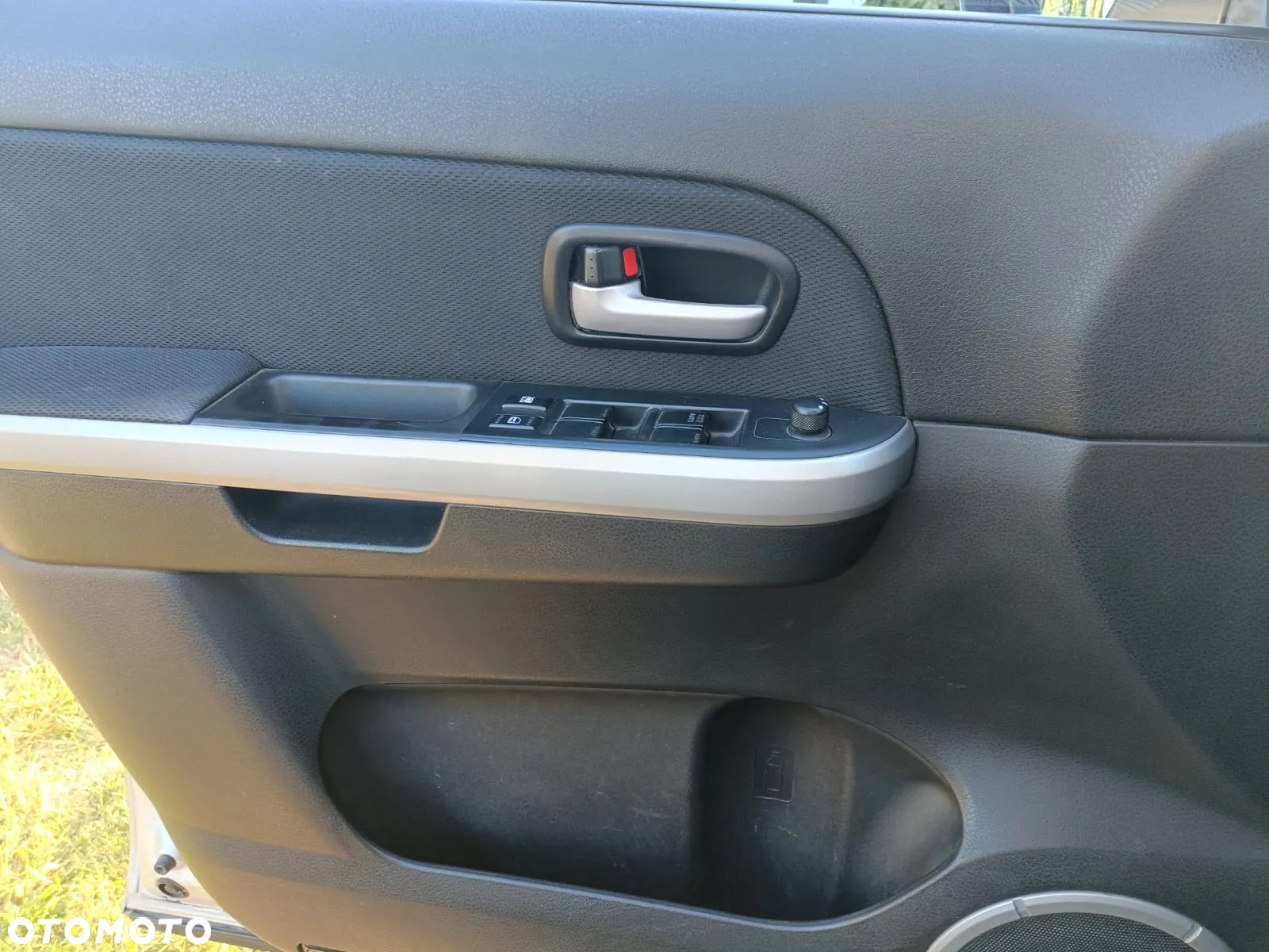 Suzuki Grand Vitara 1.9 DDiS - 12