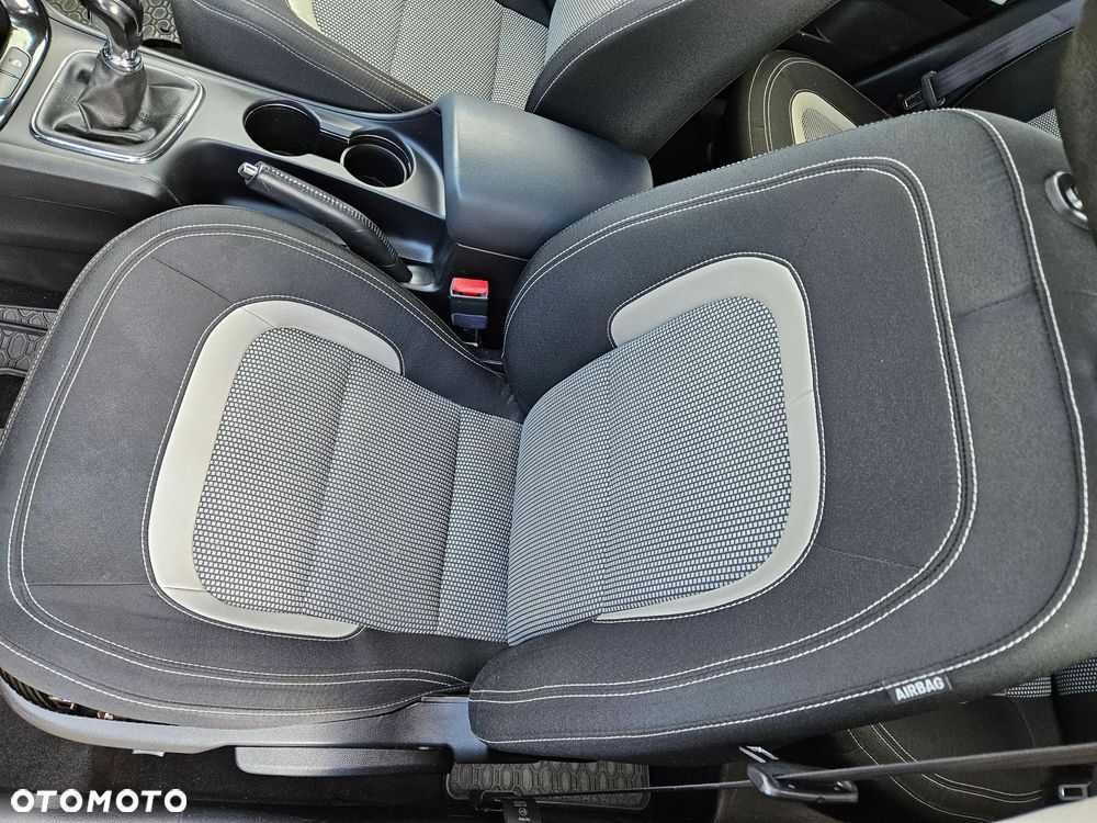 Kia Ceed 1.6 GDI L Business Line - 15
