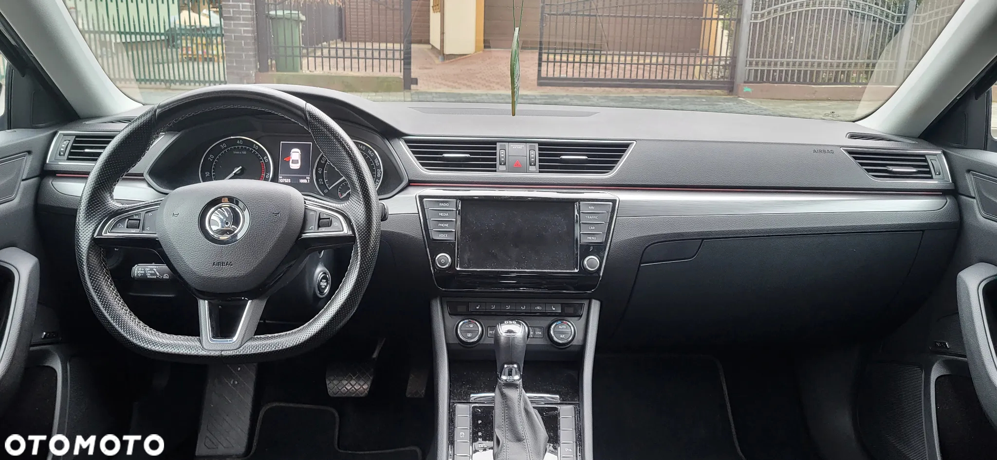 Skoda Superb 2.0 TSI Active DSG - 8