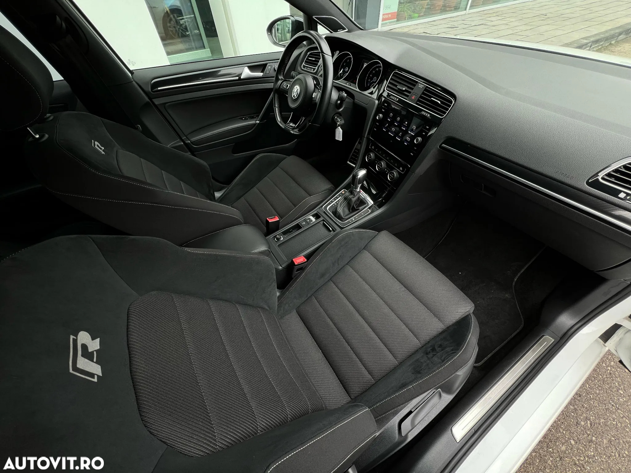 Volkswagen Golf R 2.0 TSI OPF 4Motion DSG - 12