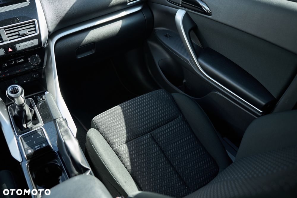 Mitsubishi Eclipse Cross - 22