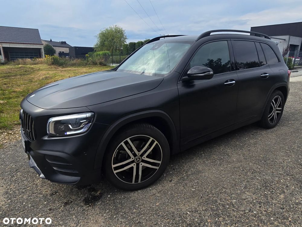 Mercedes-Benz GLB 250 8G-DCT AMG Line - 3