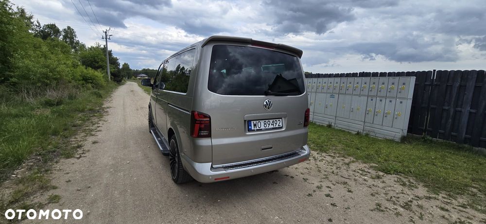 Volkswagen Multivan - 12