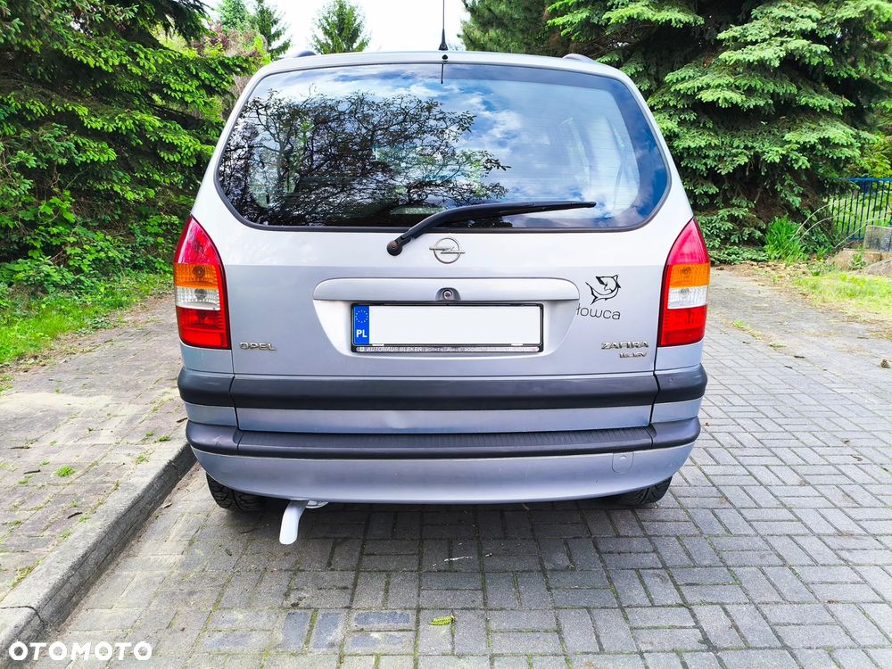 Opel Zafira 1.6 16V Comfort - 25