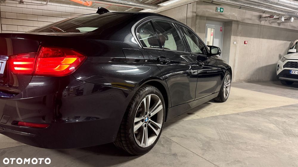 BMW Seria 3 328i xDrive Sport-Aut Sport Line - 10