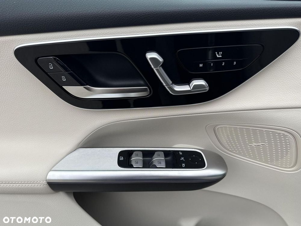 Mercedes-Benz GLC - 13