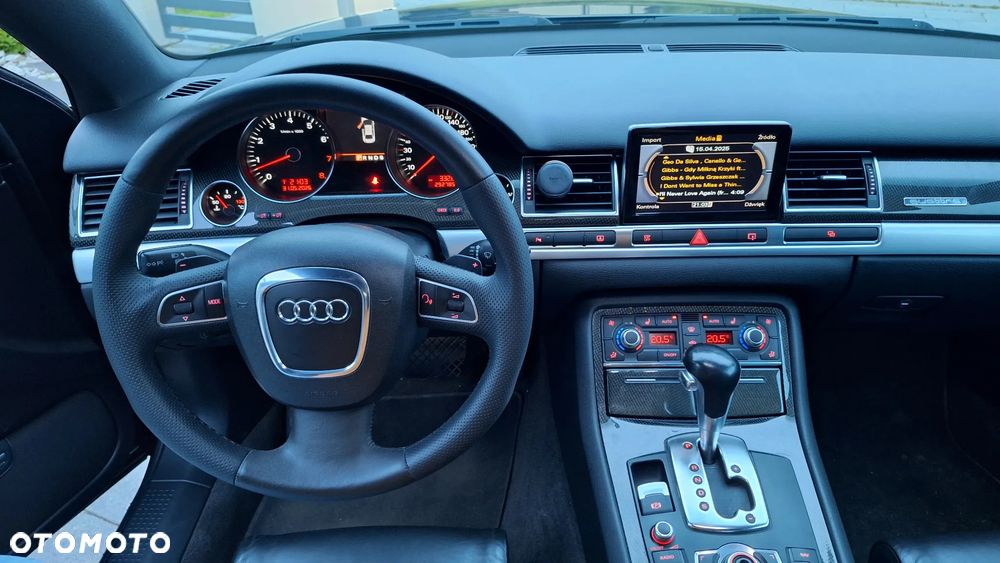 Audi A8 4.2 FSI Quattro - 15
