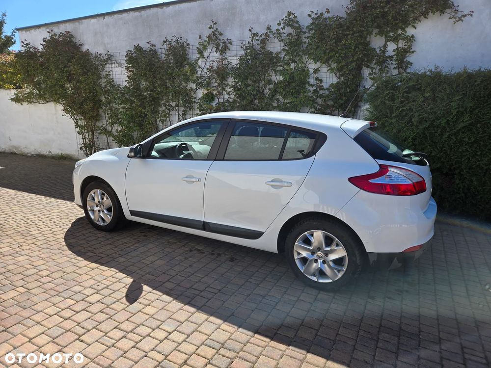 Renault Megane ENERGY TCe 115 Start & Stop Authentique - 9