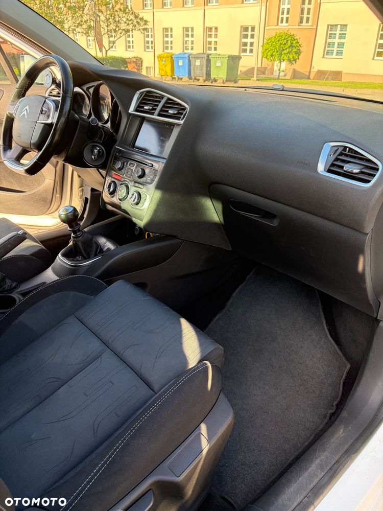 Citroën C4 HDi 110 Attraction - 13