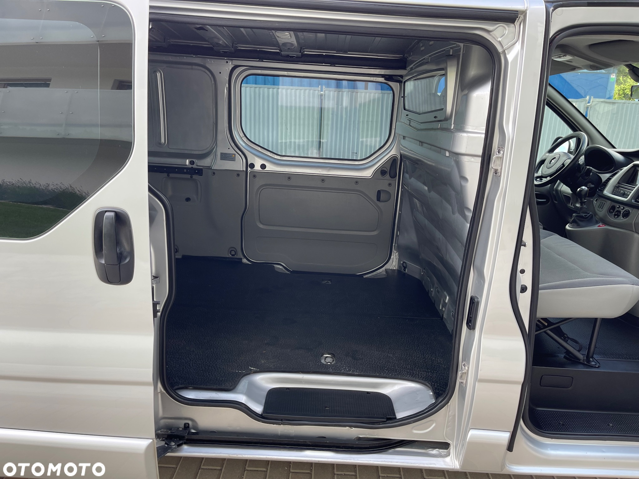 Renault Trafic - 22