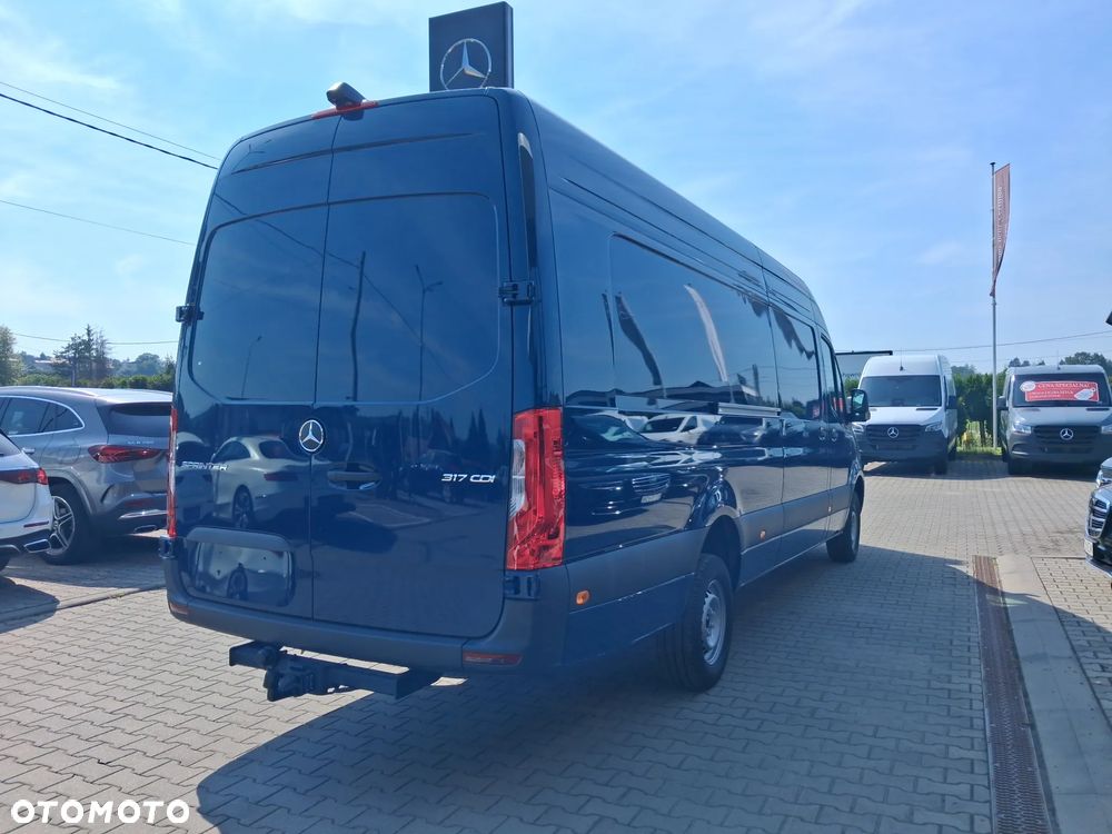 Mercedes-Benz Sprinter - 7