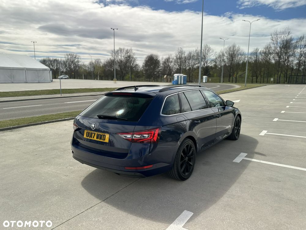 Skoda Superb 2.0 TDI Premium Edition - 3