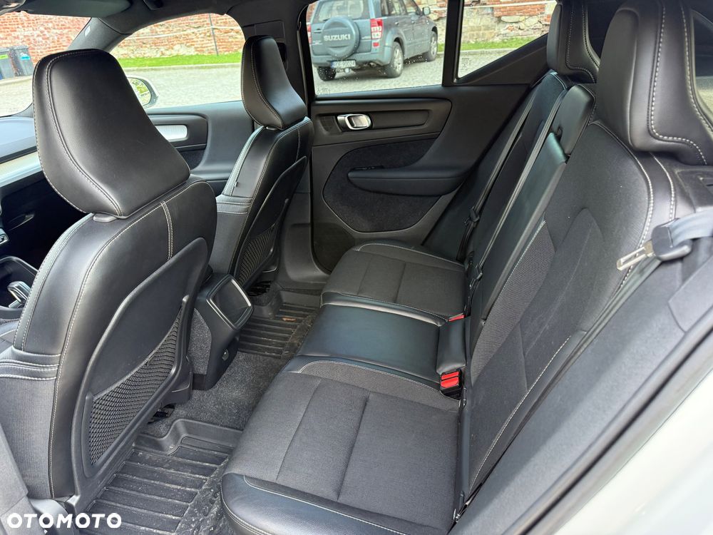 Volvo XC 40 T3 Momentum Pro - 12