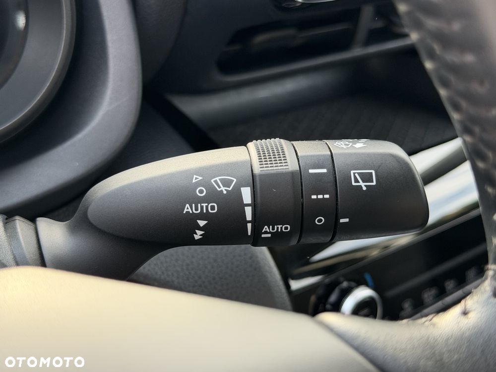 Toyota Yaris Cross Hybrid 1.5 Comfort - 32