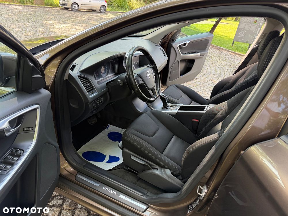Volvo XC 60 D3 Geartronic Momentum - 20